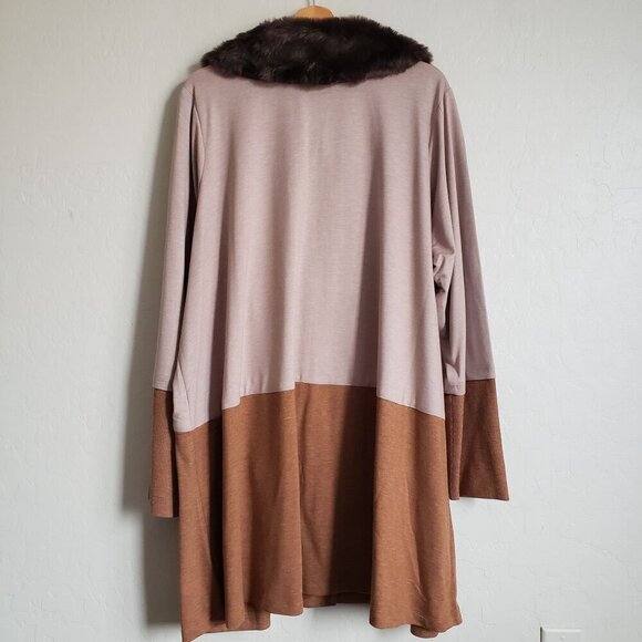 LOGO Lori Goldstein Faux Fur Collar Longline Cardigan Sweater Brown/Tan Size 3X - Picture 8 of 11